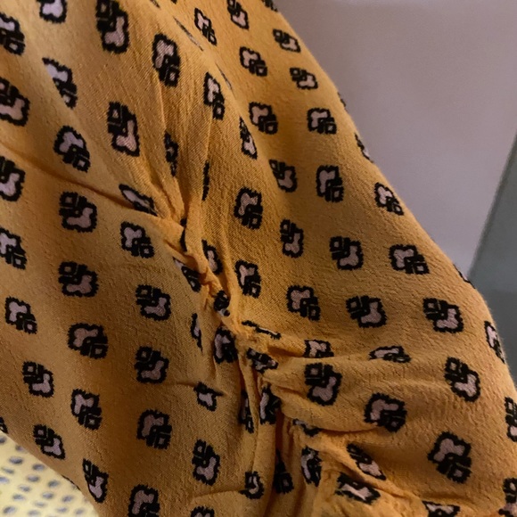 New Croft & Barrow Yellow, black, white V-neck blouse top Sz 1X - Picture 5 of 7